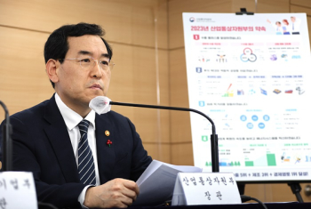 산업부장관 “전기료, 큰 충격 없는 범위에서 상당 수준 인상“