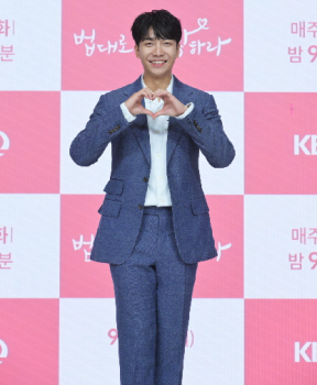 이승기, '2022 KBS 연기대상' 참석… 레드카펫은 스케줄상 불참