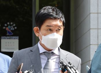 검찰, '라임 핵심' 김봉현에 징역 40년 구형…추징금 774억원도 요청