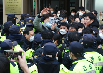 [단독] 국정원 “민주노총 간부, 캄보디아·베트남에서 북한 공작원과 순차 회합, 금전 거래도 의심“ 