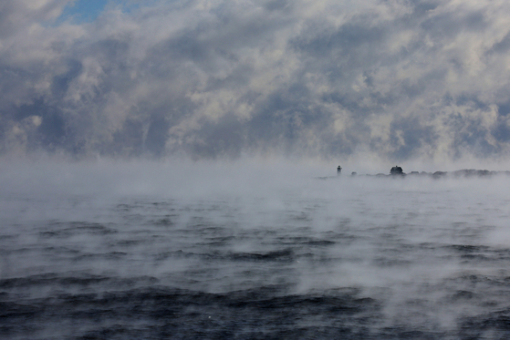 현지시간 4일 북극발 한파가 덮친 미국 매사추세츠주 록포트의 스트레이츠머스 섬. 〈사진=로이터 연합뉴스〉