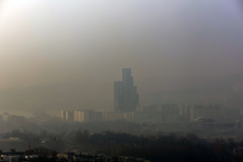 경기·인천 등 중부지방 곳곳 '초미세먼지 주의보'