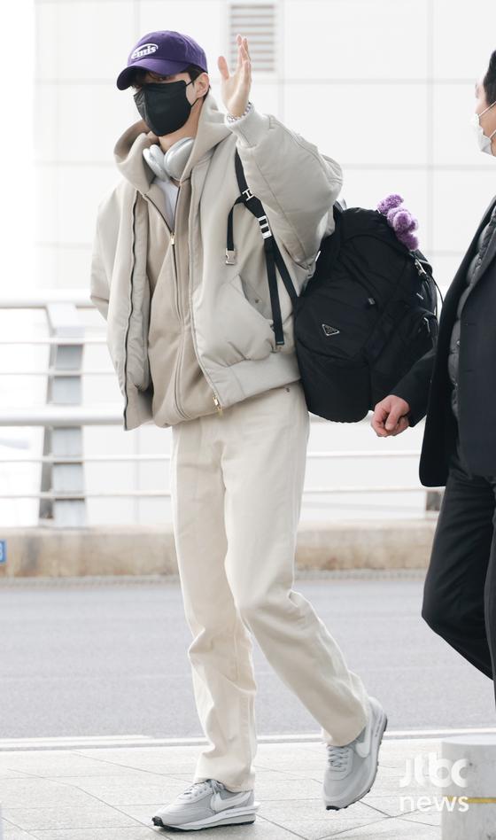 송강, 팬미팅 참석차 일본 출국..훈훈한 대학생 변신