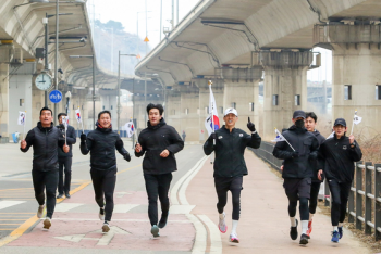 박보검·임시완 함께…션, 삼일절 마라톤 '1억4800만원 기부'