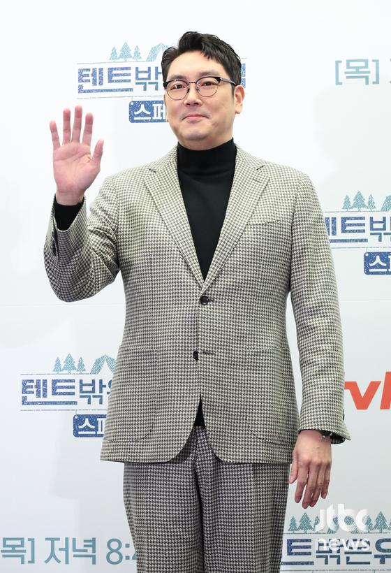 3일 오후 서울 마포구 상암동 스탠포드호텔에서 tvN 예능 프로그램 '텐트밖은유럽-스페인 편' 제작발표회가 열렸다. 강궁, 홍진주 PD와 배우 조진웅, 최원영, 박명훈, 권율이 참석했다. ? 박세완 엔터뉴스팀 기자 park.sewan@jtbc.co.kr (콘텐트비즈니스본부)