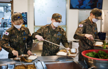 군 급식, 흰 우유 줄이고 가공유 확대…고기 부위도 자율 선택