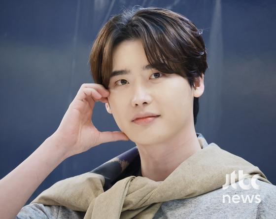 이종석, 남친룩 패션...볼수록 '심쿵'