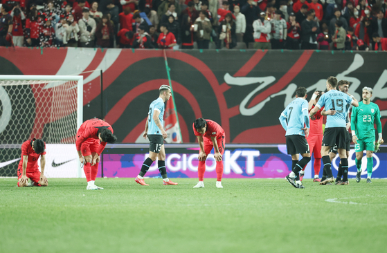 우루과이와 평가전 직전에 내려진 사면 결정은 축구팬들의 반발을 샀습니다. (사진=연합뉴스)