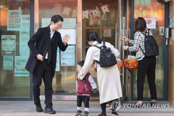 2자녀도 연령 관계없이 '다자녀'...어린이집 우선순위 받게 돼