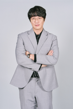 성시경, 디저트 서바이벌 예능 '더 디저트' MC  