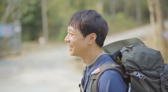 가수 겸 배우 박유천이 근황을 공개했다. 사진=로그북 엔터테인먼트 유튜브 채널