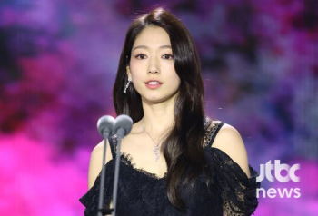 '백상' 시상 박신혜, 미모와 품격에 반했다 '역시는 역시'