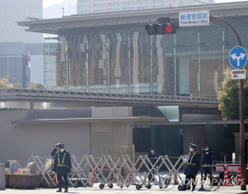 일본 총리관저 경비 경찰 숨져...권총으로 극단 선택 추정