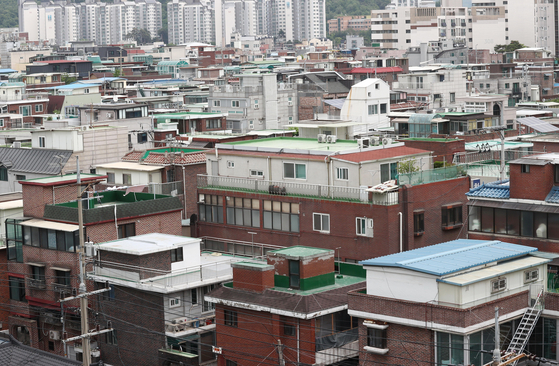 그동안 '바지사장 전세사기'의 대부분은 빌라에서 발생했다는 게 전문가들의 중론이다. 사진은 서울의 한 빌라촌. (출처=연합뉴스)