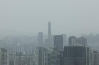 전국 흐리고 제주·충청 등 곳곳 비…황사 영향 미세먼지 '나쁨'