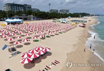 서울 낮 체감온도 35도...중부 일부 지역 올해 첫 폭염경보