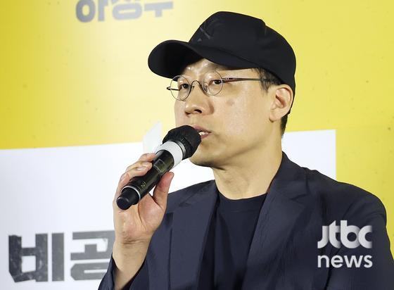 3일 오후 서울 용산구 CGV 용산아이파크몰에서 영화 '비공식작전' 제작보고회가 열렸다. 김성훈 감독과 배우 하정우, 주지훈이 참석했다. 박세완 엔터뉴스팀 기자 park.sewan@jtbc.co.kr (콘텐트비즈니스본부)