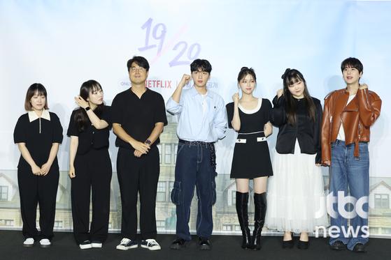 6일 오전 서울 용산 CGV 용산아이파크몰에서 넷플릭스 '19/20(열아홉 스물)' 제작발표회가 열렸다. 김재원 PD, 김정현 PD, 박수지 PD와 슈퍼주니어 규현, 김지은, AKMU 이수현이 참석했다. 김현우 엔터뉴스팀 기자 kim.hyunwoo3@jtbc.co.kr (콘텐트비즈니스본부)