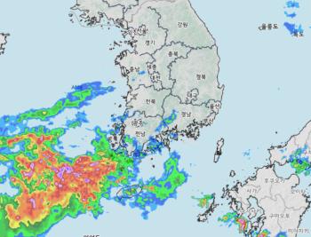 수도권·강원도 중심 무더위...남부지방에는 다시 장맛비