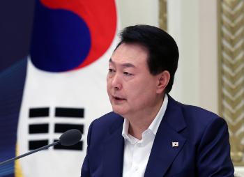 윤 대통령 국정 수행 긍정평가 38%, 부정평가 54%ㅣ한국갤럽