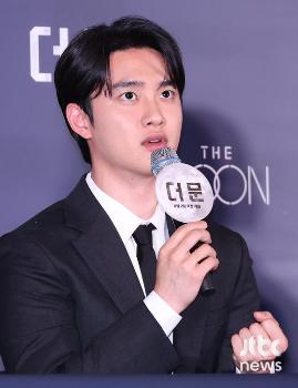 '더 문' 도경수 “우주대원役, 특수 와이어 촬영 가장 힘들어“