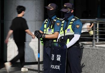 윤 대통령 “서현역 흉기난동은 테러…경찰력 총동원해 초강경 대응“