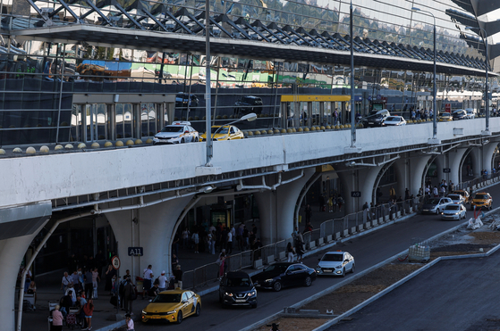 지난 21일(현지시간) 러시아 모스크바의 브누코보 국제공항 모습. 〈사진=로이터〉