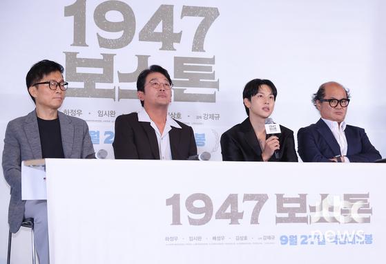 11일 오후 서울 광진구 자양동 롯데시네마 건대입구점에서 영화 '1947 보스톤' 언론시사회가 열렸다. 강제규 감독과 배우 하정우, 김상호, 임시완이 참석했다. 박세완 엔터뉴스팀 기자 park.sewan@jtbc.co.kr (콘텐트비즈니스본부) 