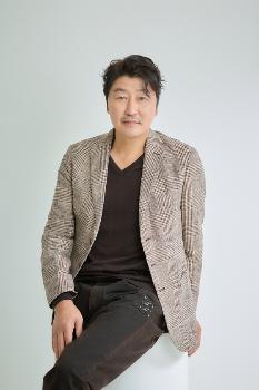 '거미집' 송강호 “강동원·임시완과 추석 경쟁, 아직 연락 없어“