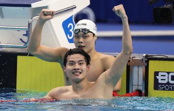 황선우, 자유형 200m 금메달…이호준 동메달 