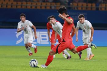 한국 vs 키르기스스탄 축구 5 대 1 완승…8강 상대는 중국