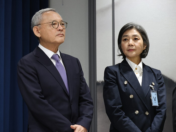 유인촌 문화체육관광부 장관 후보자(왼쪽)와 김행 여성가족부 장관 후보자. 〈사진=연합뉴스〉