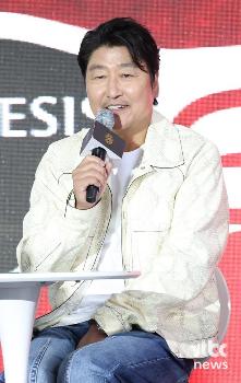 [28회 BIFF] '거미집' 송강호 “감독, 편한지 알았다…이젠 마음 이해돼“