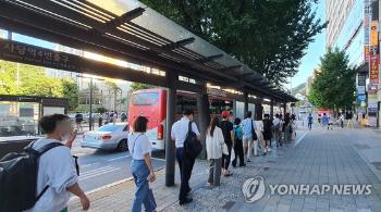 통근 시간 길수록 이직 욕구 높아져…서울 직장인 특히 심각