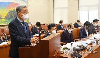 한시준 독립기념관장 “홍범도 장군 흉상, 육사에 둬야“