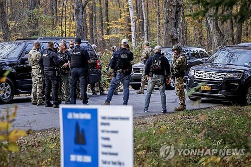 미국 메인주 총기난사범 추적하는 현지 경찰 〈사진=EPA·연합뉴스〉