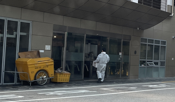 2일 서울의 한 대학교 기숙사에서 빈대 의심 신고가 들어와 긴급 방역에 나섰다. 〈사진=독자 제공〉