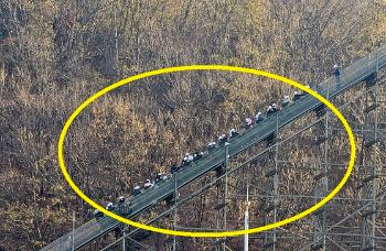 에버랜드 롤러코스터 티익스프레스 갑자기 멈춰…“놀이기구 문제 아닌 정전 때문“