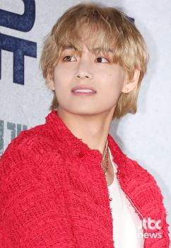 BTS 뷔 '스토킹 혐의' 20대 여성 검찰 송치