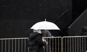 '도로 살얼음 조심'…전국 대체로 흐리고 곳곳 비 또는 눈