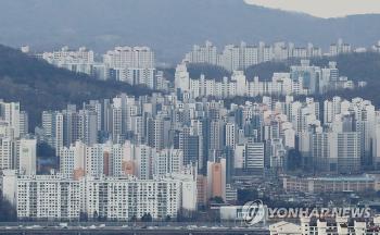 전국 아파트값 23주 만에 꺾였다…부동산원 “서울도 관망세“