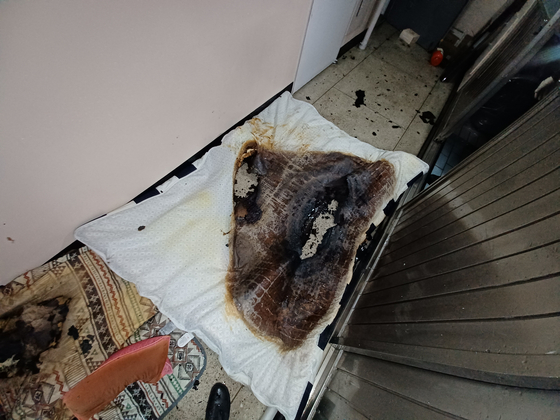 오늘(1일) 경기 부천소방서에 따르면 어제(30일) 밤 9시 54분쯤 부천시 상동에 있는 아파트 16층에서 불이 났다. 〈사진=경기 부천소방서〉