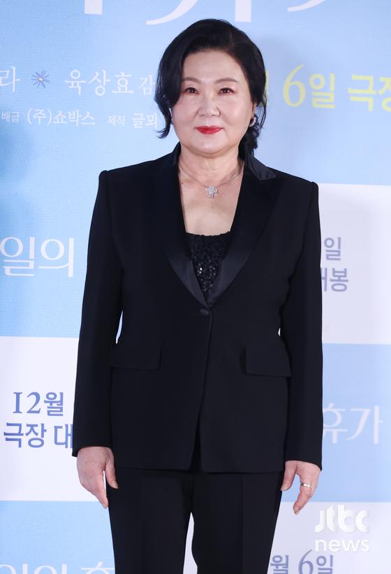 27일 오후 서울 자양동 건대 롯데시네마에서 영화 '3일의 휴가' 언론시사회가 열렸다. 육상효 감독과 김해숙, 신민아, 강기영, 황보라가 참석했다. 김현우 엔터뉴스팀 기자 kim.hyunwoo3@jtbc.co.kr (콘텐트비즈니스본부)