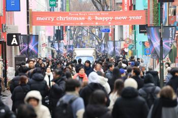 홍대 7.6만명·명동 6만명…성탄절 서울 번화가 얼마나 모였나