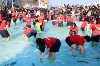 강원 겨울 축제장 수질 '청정'…“잡은 물고기 안심하고 드세요“