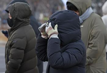 내일 출근길 '반짝 추위' 온다…오늘보다 5~6도 떨어져