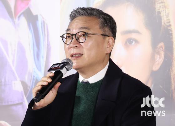 3일 오후 서울 CGV 용산아이파크몰점에서 영화 '외계+인 2부' 언론시사회가 열렸다. 최동훈 감독과 배우 류준열, 김태리, 김우빈, 이하늬, 염정아, 조우진, 김의성이 참석했다. 박세완 엔터뉴스팀 기자 park.sewan@jtbc.co.kr (콘텐트비즈니스본부) 