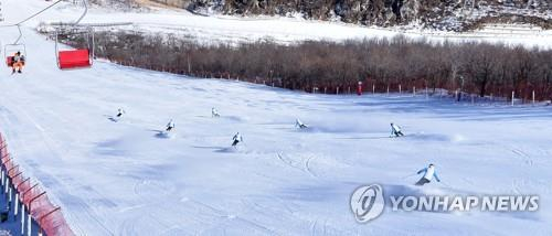 북한 마식령스키장 〈사진=연합뉴스·조선중앙통신〉