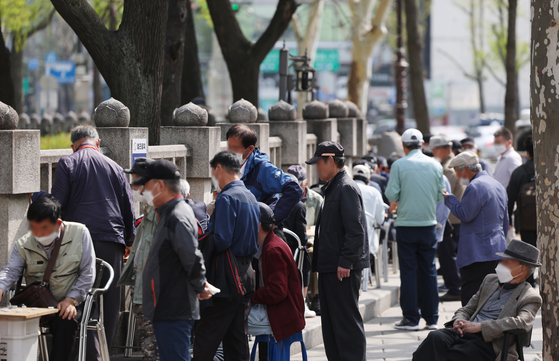 지난 12일 종로구 탑골공원 앞. 〈사진=연합뉴스〉