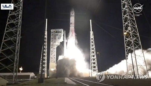 현지 시간 8일 새벽 미국 민간기업의 첫 무인 달 착륙선이 발사됐다. 〈사진=미국 항공우주국(NASA) 영상 캡쳐·연합뉴스〉